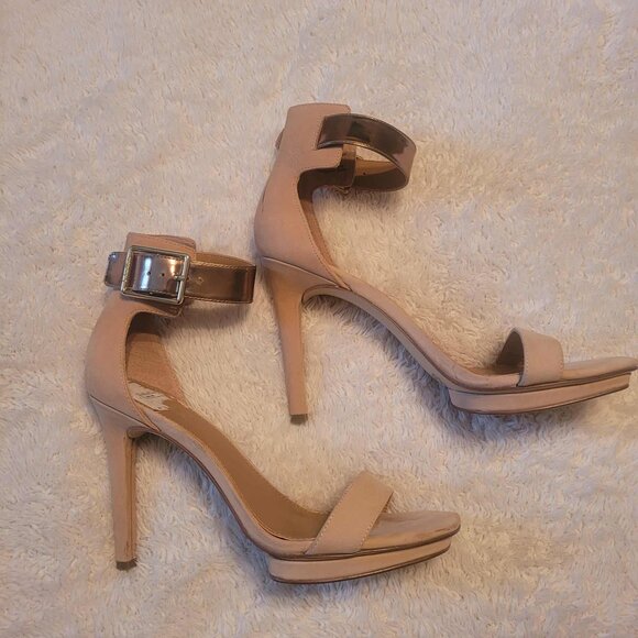 Beige/Gold Calvin Klein 4 inch heels, Size 9 - Picture 2 of 14